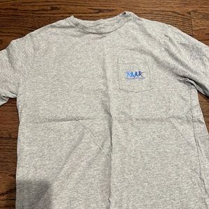 Vineyard vines baseball logo tee